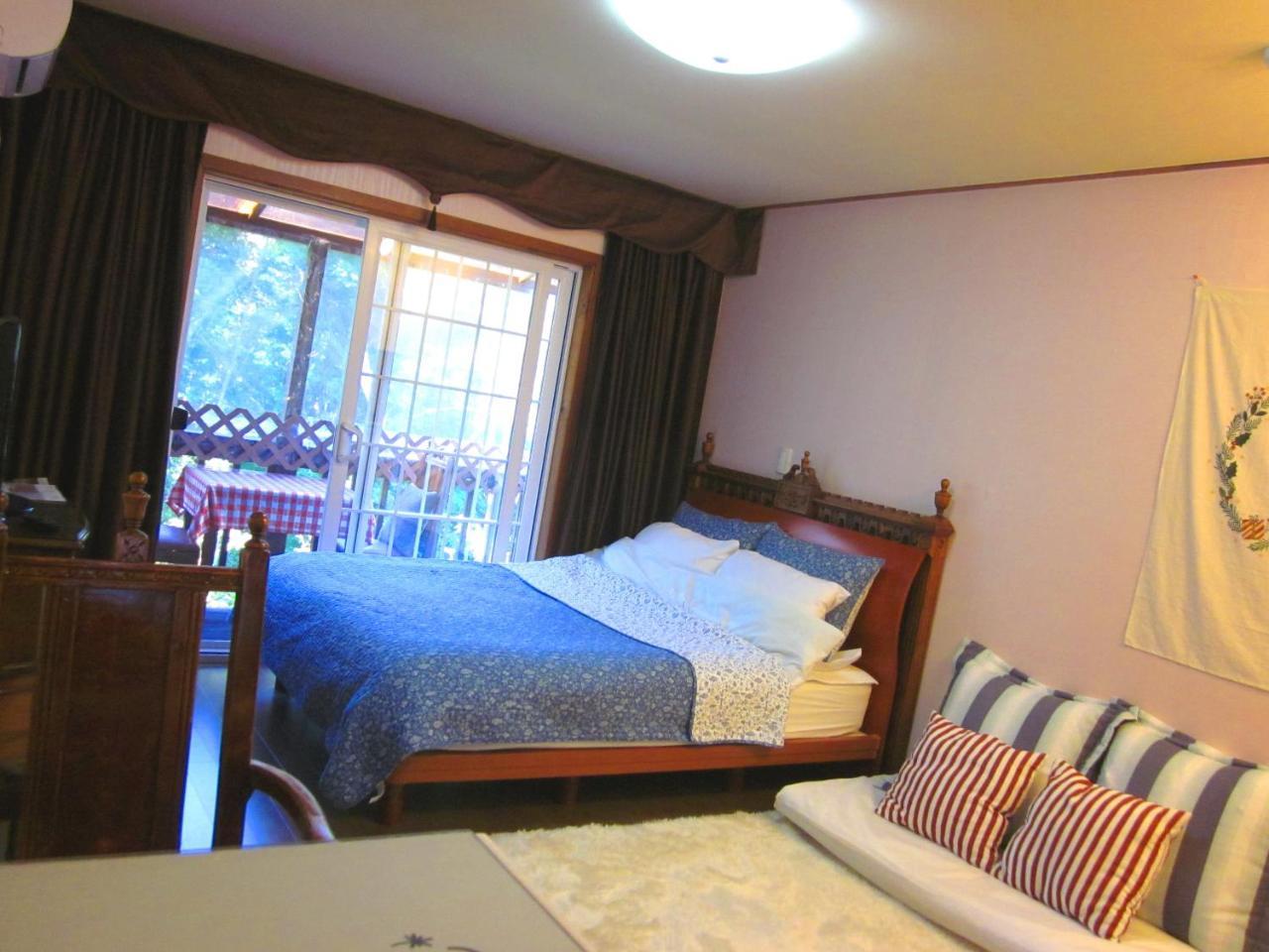 Mayfair Deneb Pension Pyeongchang Exteriör bild