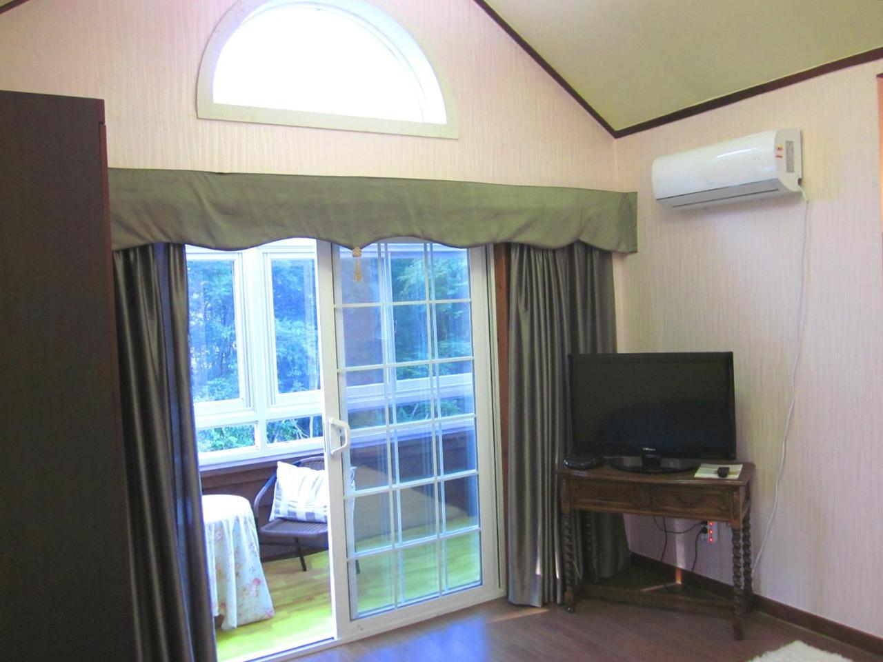Mayfair Deneb Pension Pyeongchang Exteriör bild