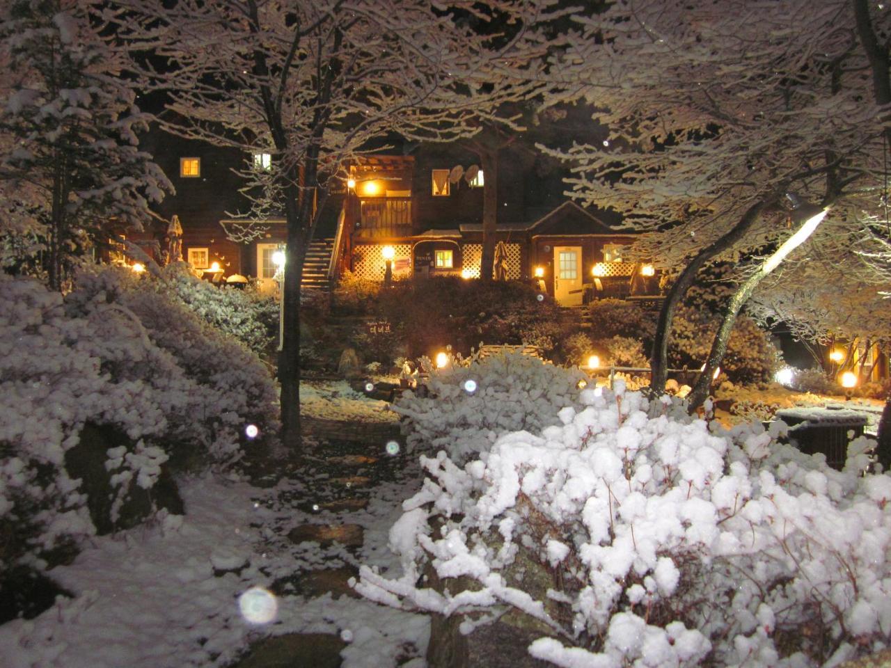 Mayfair Deneb Pension Pyeongchang Exteriör bild